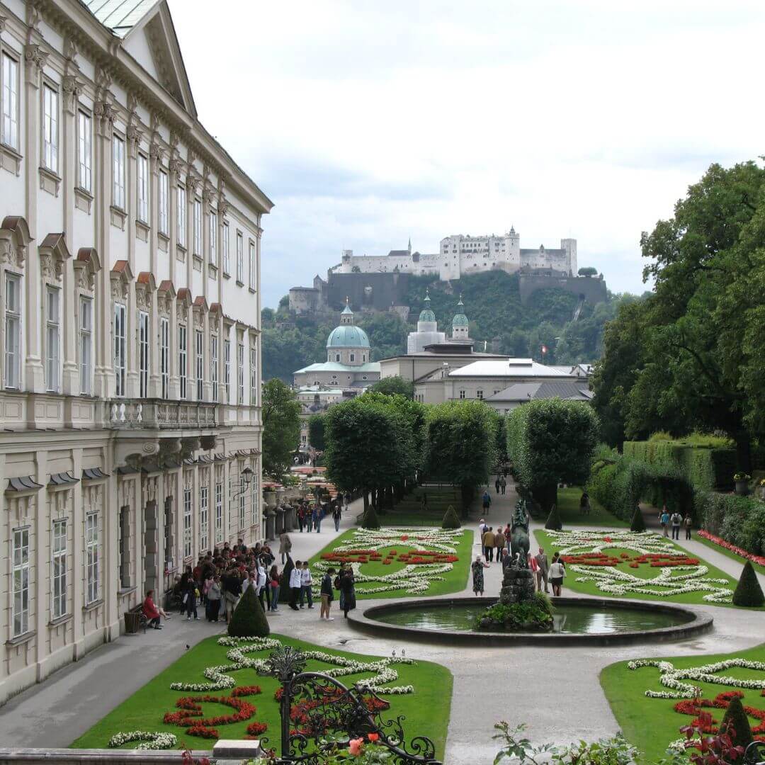 Read more about the article Schloss Mirabell und seine Gärten: Die Geschichte des Wahrzeichens von Salzburg